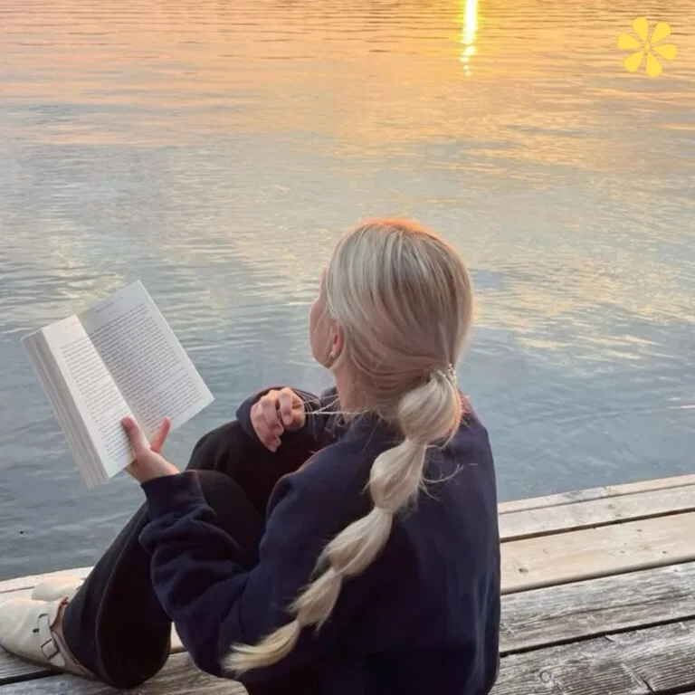 149+ Aesthetic Book Captions For Instagram and Quotes For Cozy Pages And Coffee