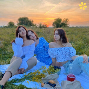 200+ 3 Friends Caption For Instagram to Celebrate Friendship y