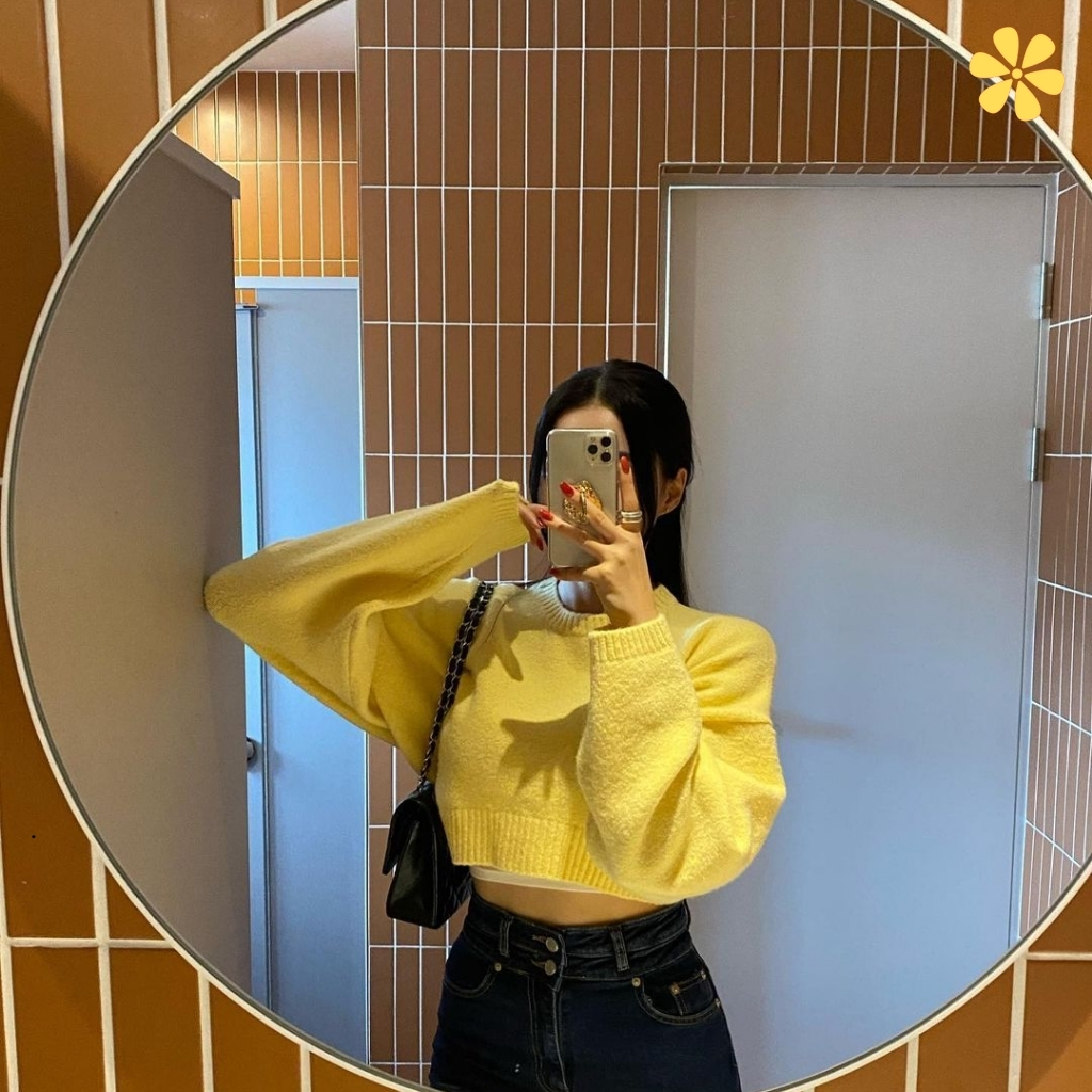200+ Instagram Captions For Mirror Selfies to Shine Bright y 15 Instagram Captions For Mirror Selfies