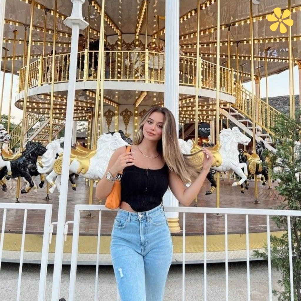 200+ Solo Captions For Instagram That Celebrate Your Unique Journey and Vibe 1 Instagram Solo Captions