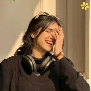 143+ Enchanting Jhuki Nazar Captions For Instagram And Quotes to Captivate Your Followers