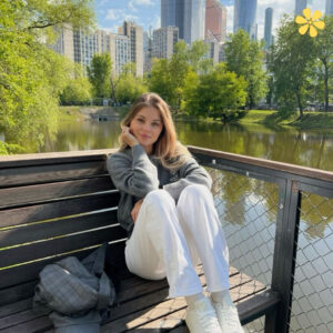 200+ Old Pic Caption For Instagram to Relive Your Memories