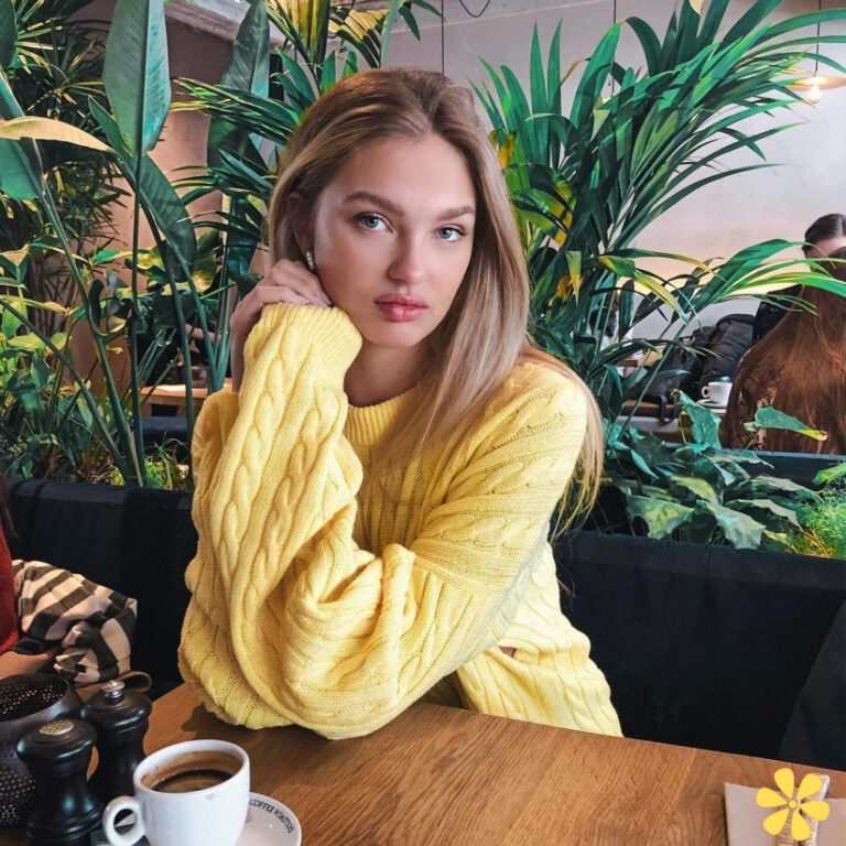 Cafe Captions Instagram