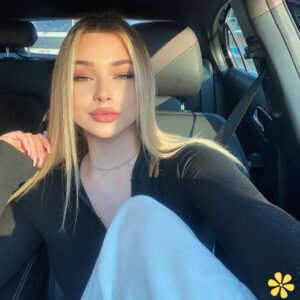 200+ Selfie Captions Instagram Simple That Add Fun and Flair to Your Snaps