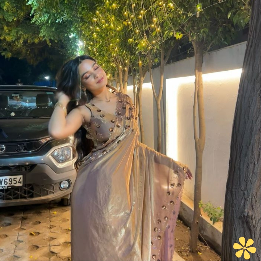 200+ Captions For Desi Look That Celebrate Culture and Style with Flair y 15 Captions For Desi Look