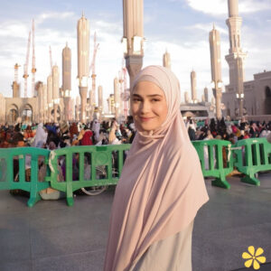 200+ Islamic Captions to Inspire Faith and Connection in Your Journey y